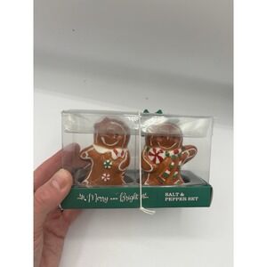 Christmas Gingerbread Salt Pepper Shakers Ceramic NWT Merry & Bright